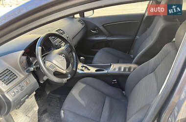 Седан Toyota Avensis 2009 в 