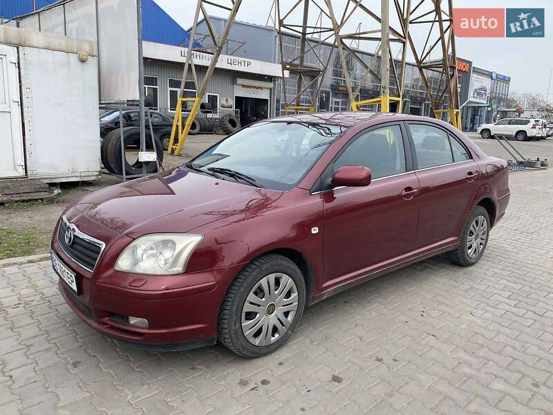 Седан Toyota Avensis 2004 в 