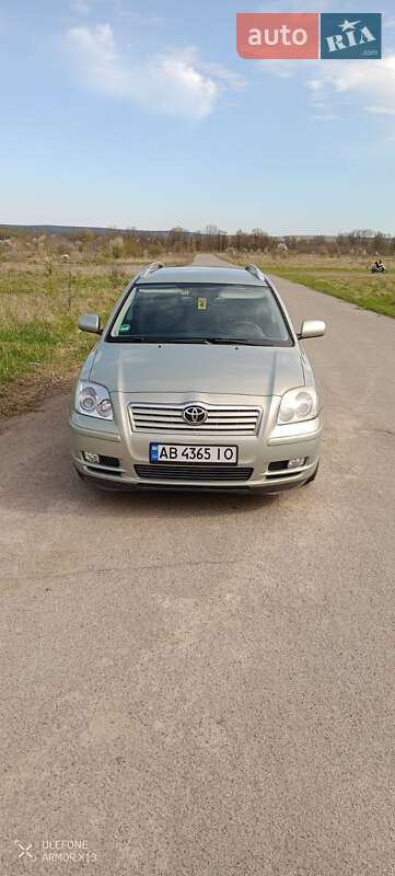 Універсал Toyota Avensis 2003 в Бару