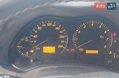 Седан Toyota Avensis 2005 в 