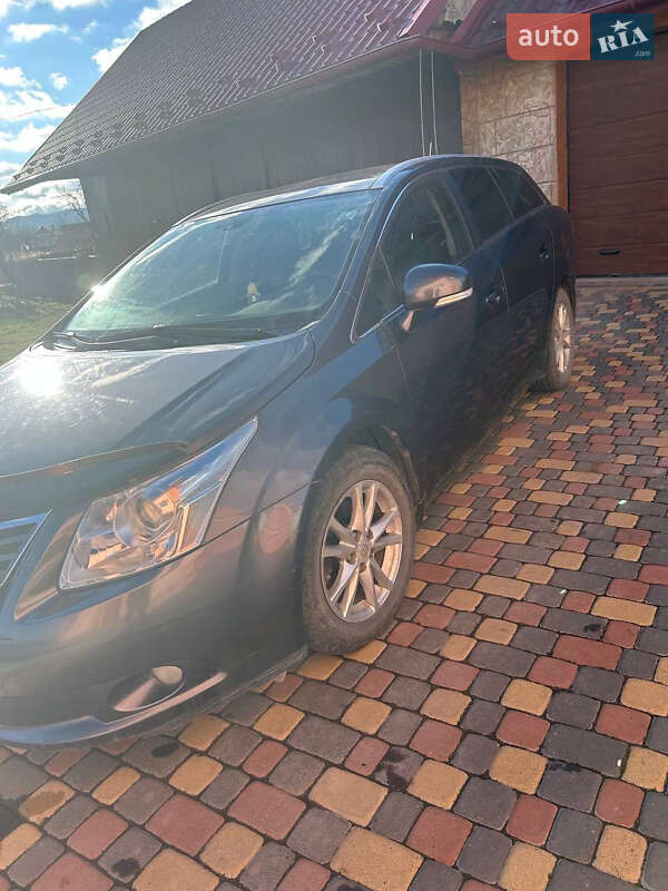 Универсал Toyota Avensis 2010 в Рожнятове