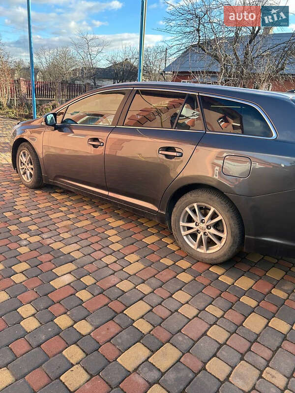 Универсал Toyota Avensis 2010 в Рожнятове