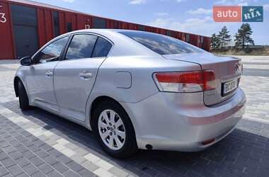 Седан Toyota Avensis 2010 в 