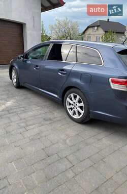 Универсал Toyota Avensis 2010 в 