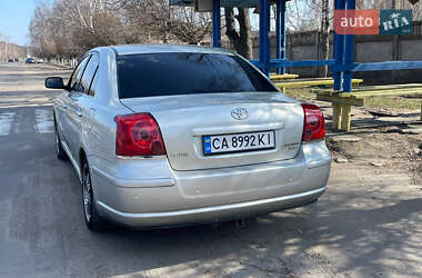 Седан Toyota Avensis 2004 в 