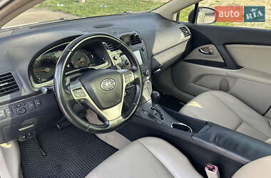 Універсал Toyota Avensis 2010 в 