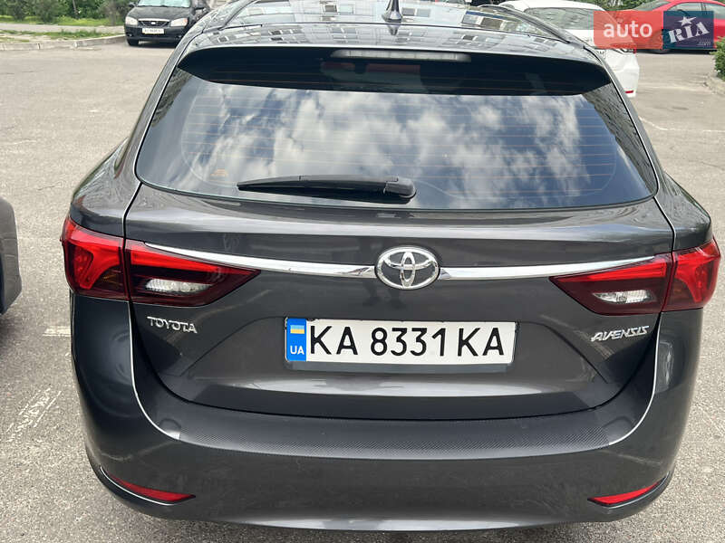 Универсал Toyota Avensis 2015 в Киеве