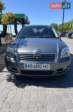 Седан Toyota Avensis 2004 в 