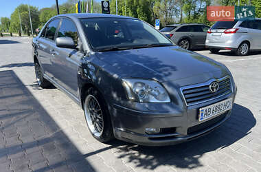 Седан Toyota Avensis 2004 в 
