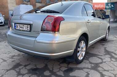 Лифтбек Toyota Avensis 2006 в 