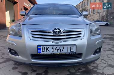 Лифтбек Toyota Avensis 2006 в 