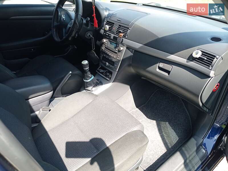 Универсал Toyota Avensis 2007 в Самборе