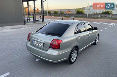 Ліфтбек Toyota Avensis 2004 в 