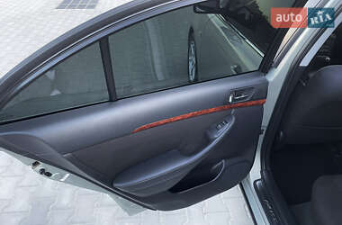 Ліфтбек Toyota Avensis 2004 в 