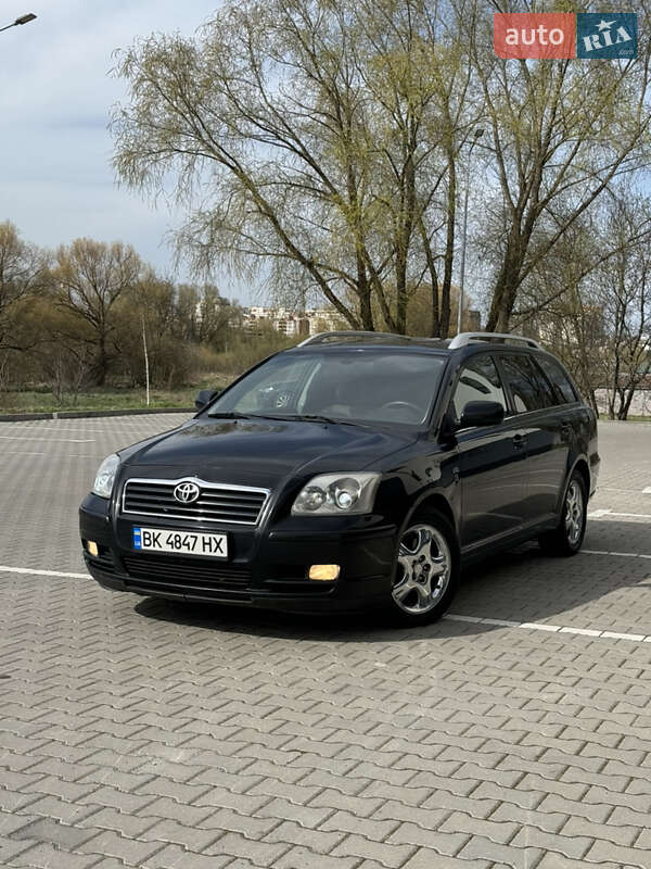 Универсал Toyota Avensis 2004 в Хмельницком