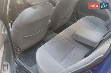 Седан Toyota Avensis 2000 в 