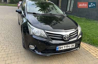 Універсал Toyota Avensis 2013 в 