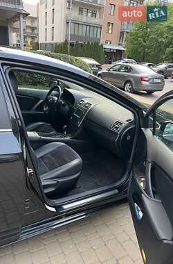 Універсал Toyota Avensis 2013 в 