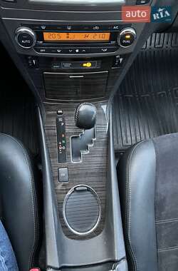 Універсал Toyota Avensis 2013 в 