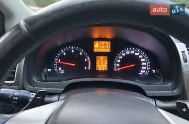 Універсал Toyota Avensis 2013 в 