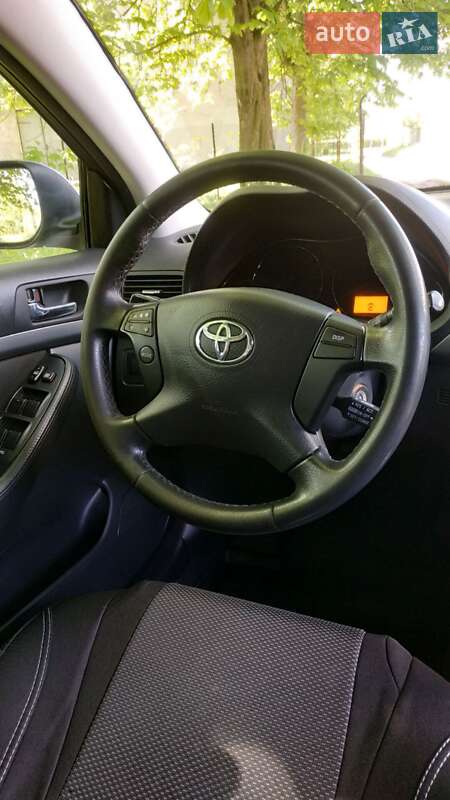 Універсал Toyota Avensis 2007 в Сокалі