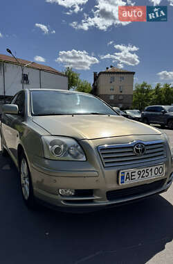 Седан Toyota Avensis 2005 в 