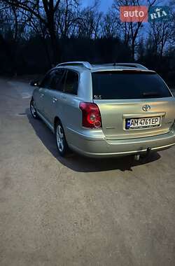 Універсал Toyota Avensis 2008 в Житомирі