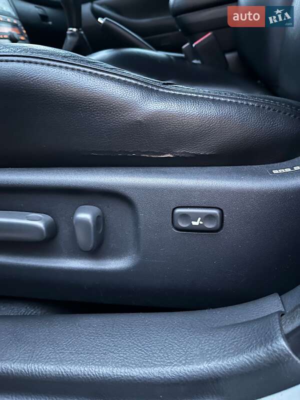 Універсал Toyota Avensis 2008 в Житомирі