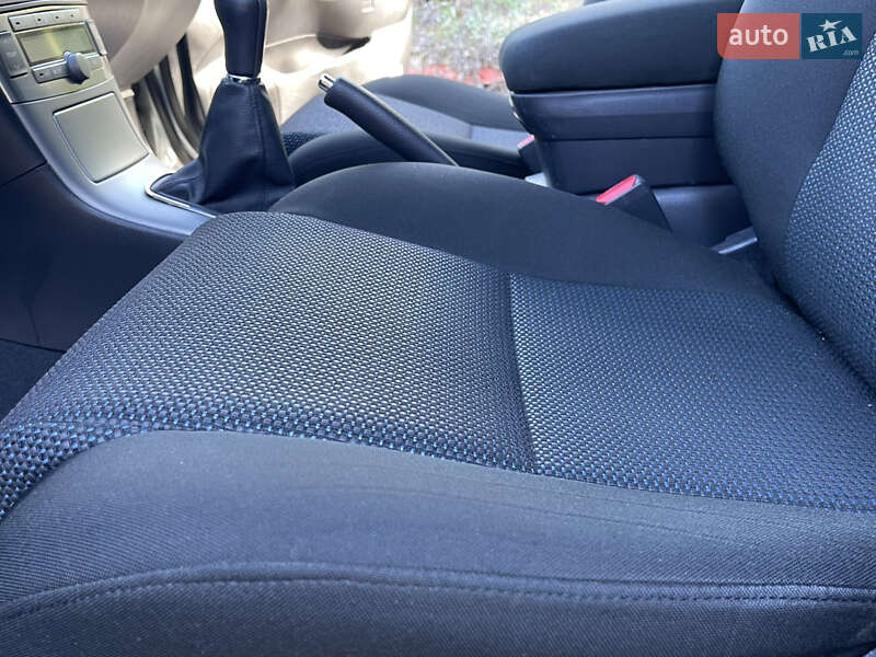Универсал Toyota Avensis 2008 в Виннице