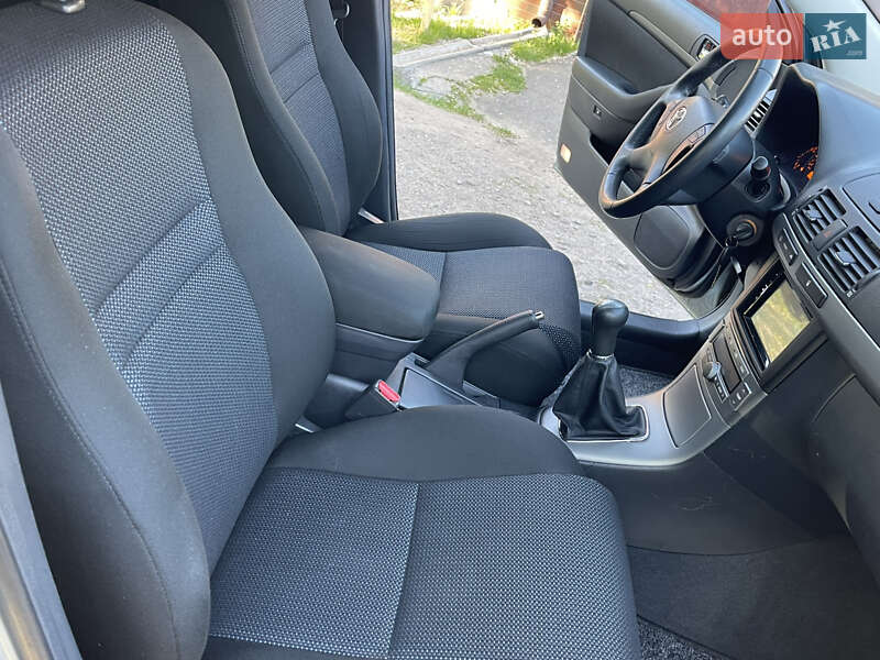 Универсал Toyota Avensis 2008 в Виннице