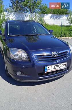 Універсал Toyota Avensis 2006 в Ужгороді