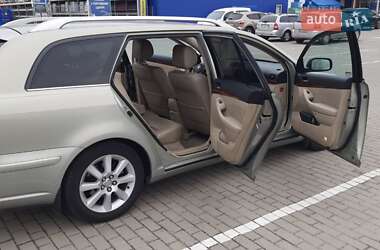 Універсал Toyota Avensis 2005 в 