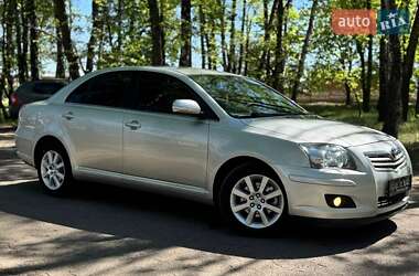 Седан Toyota Avensis 2009 в Охтирці