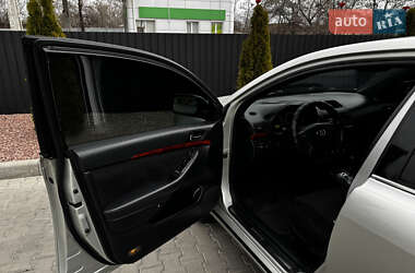 Седан Toyota Avensis 2005 в 