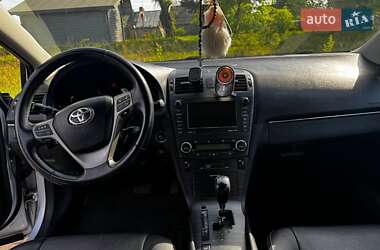 Седан Toyota Avensis 2009 в 