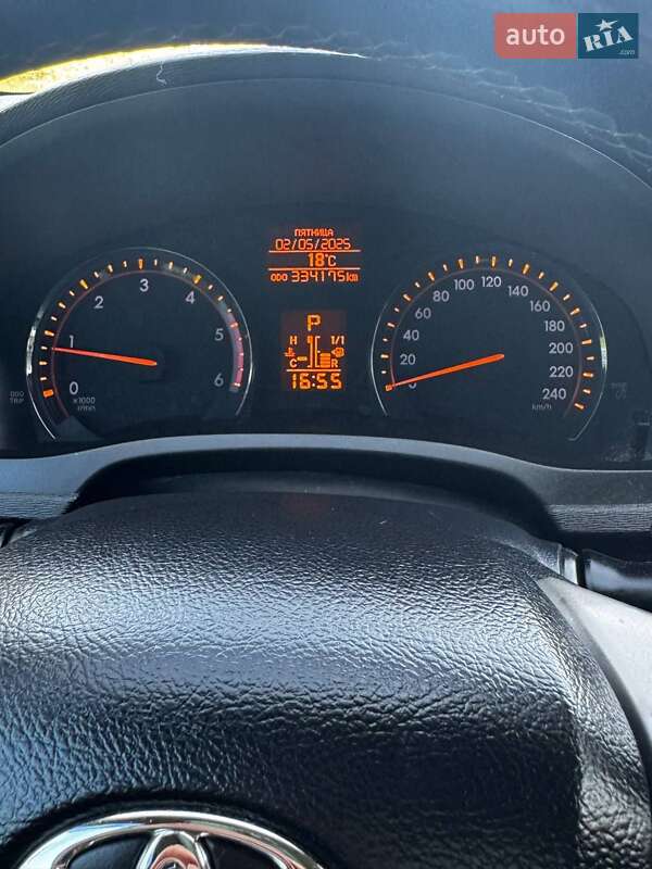 Седан Toyota Avensis 2009 в Стрые