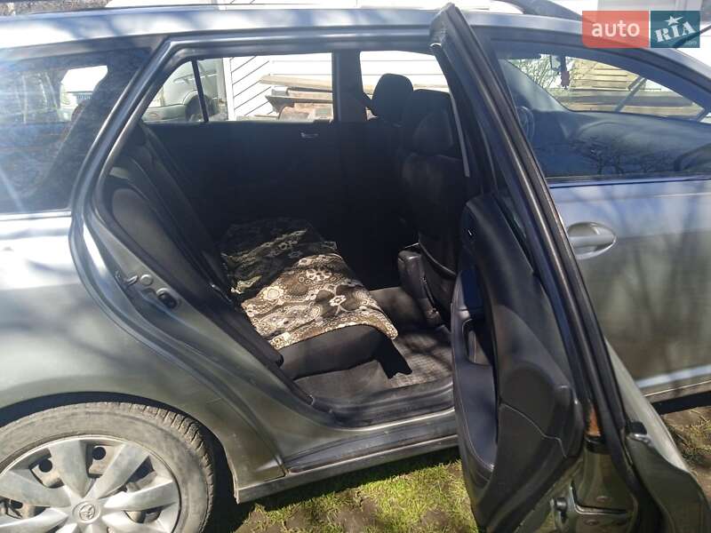 Универсал Toyota Avensis 2007 в Косове