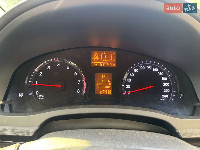 Седан Toyota Avensis 2012 в Днепре