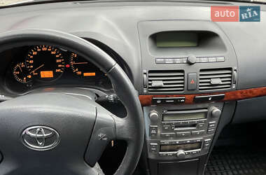 Седан Toyota Avensis 2005 в  фото 16 Седан Toyota Avensis 2005 в