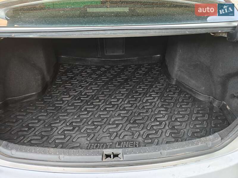 Седан Toyota Avensis 2009 в Києві