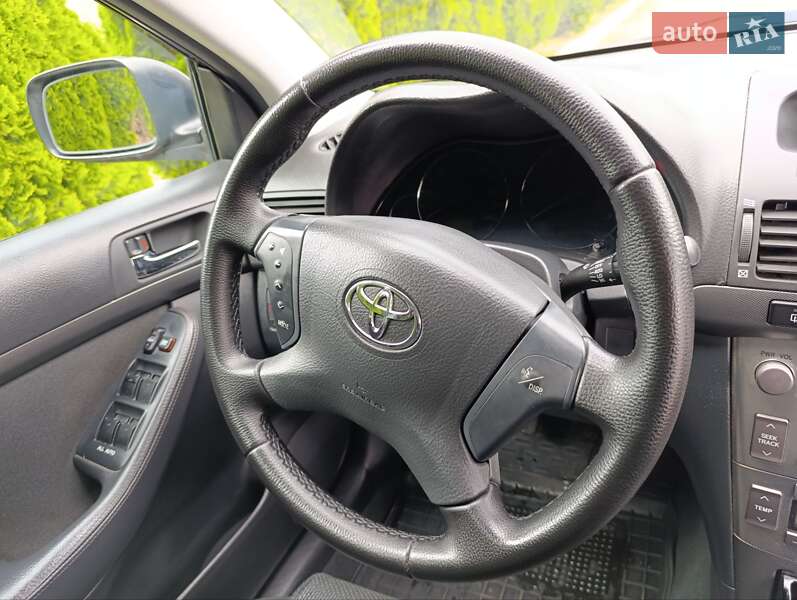 Универсал Toyota Avensis 2005 в Киеве