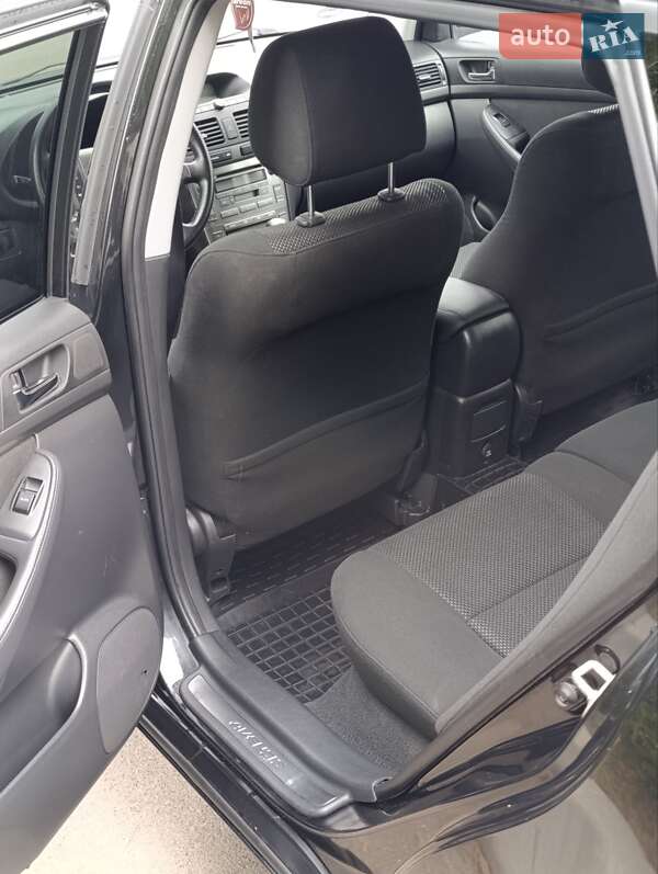 Универсал Toyota Avensis 2005 в Киеве