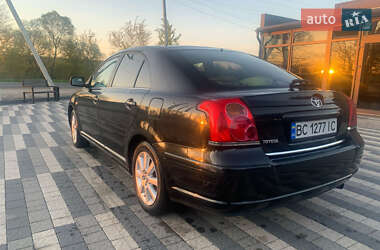Ліфтбек Toyota Avensis 2003 в 