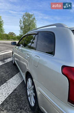 Універсал Toyota Avensis 2003 в 