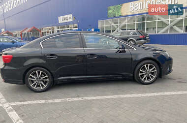 Седан Toyota Avensis 2013 в 
