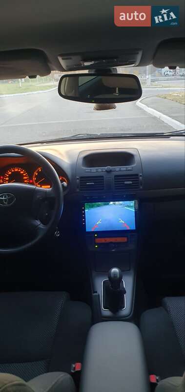 Седан Toyota Avensis 2006 в Дніпрі