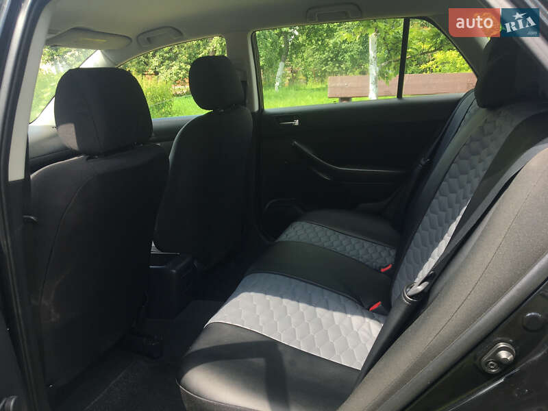 Универсал Toyota Avensis 2008 в Луцке