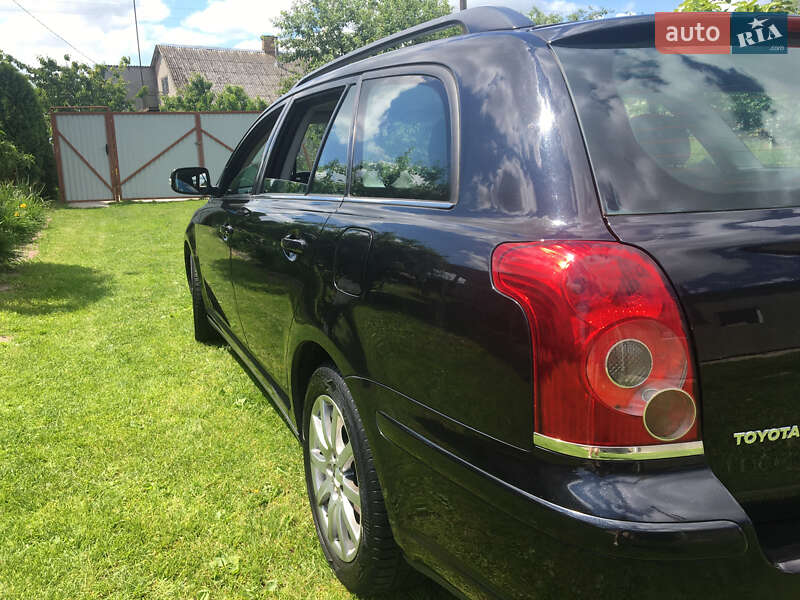 Универсал Toyota Avensis 2008 в Луцке