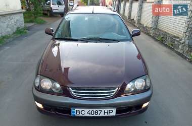 Універсал Toyota Avensis 1999 в 