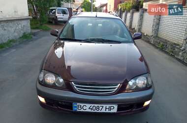 Універсал Toyota Avensis 1999 в 